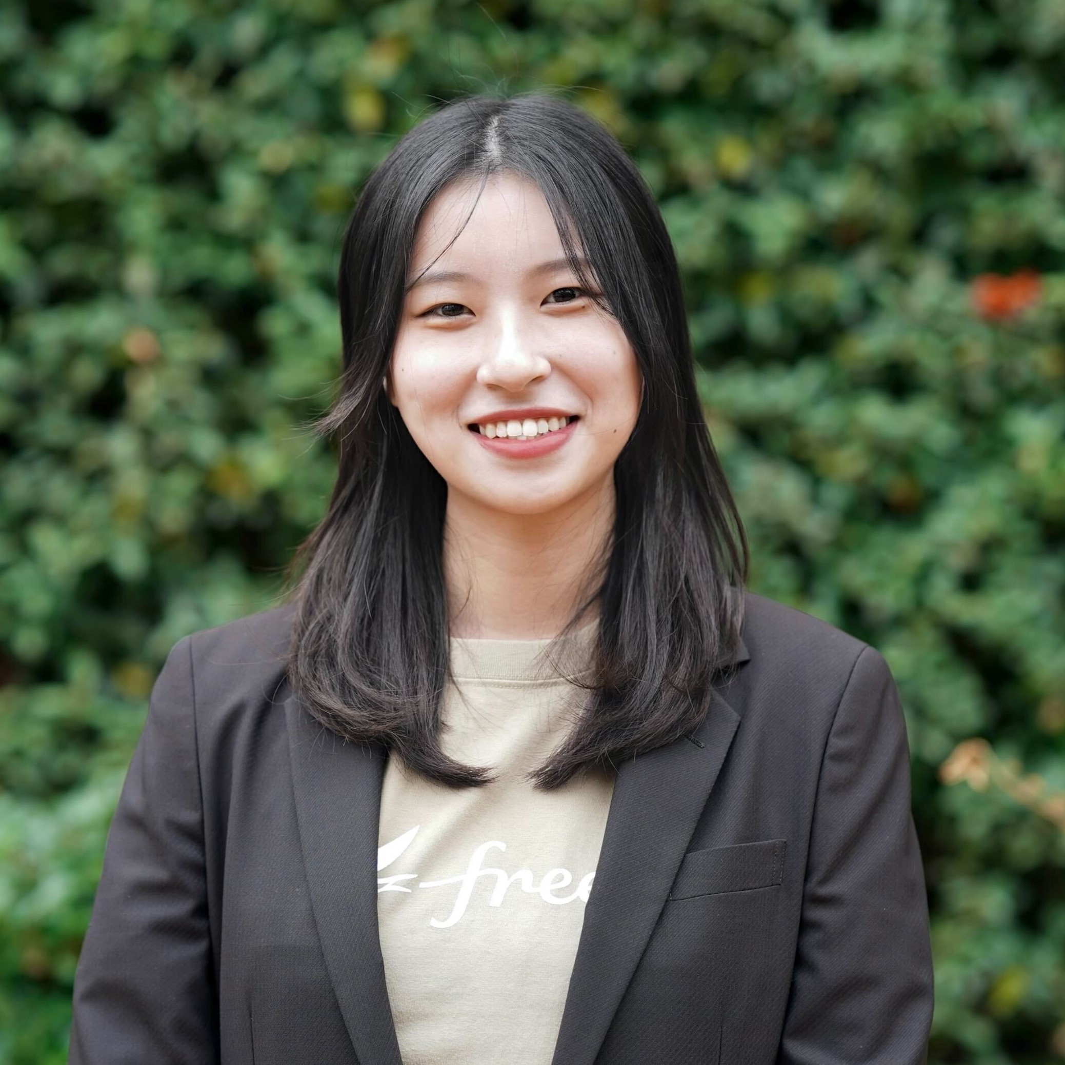 プロフィール写真_フリー株式会社_与謝 里美